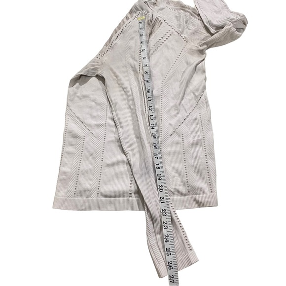 Athleta Oxygen Women Seamless Long Sleeve Mesh Cut Out Shirt Sz Sm Ivory - Picture 12 of 12